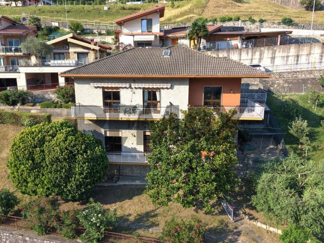 Case e ville in vendita di 250 m²