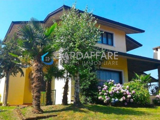 Case e ville in vendita di 250 m²