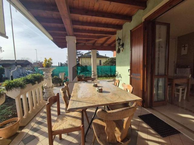 Case e ville in vendita di 250 m²