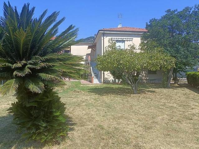 Case e ville in vendita di 250 m²