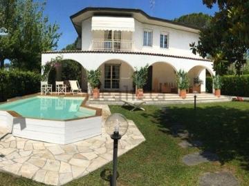 Case e ville in vendita di 250 m²