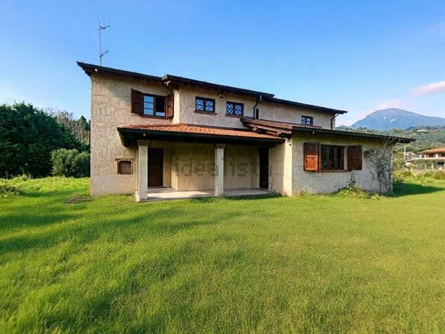 Case e ville in vendita di 250 m²