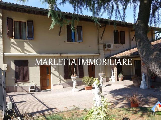 Case e ville in vendita di 250 m²