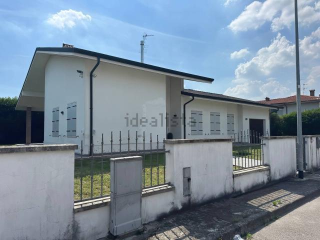 Case e ville in vendita di 250 m²