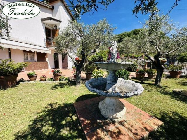 Case e ville in vendita di 250 m²
