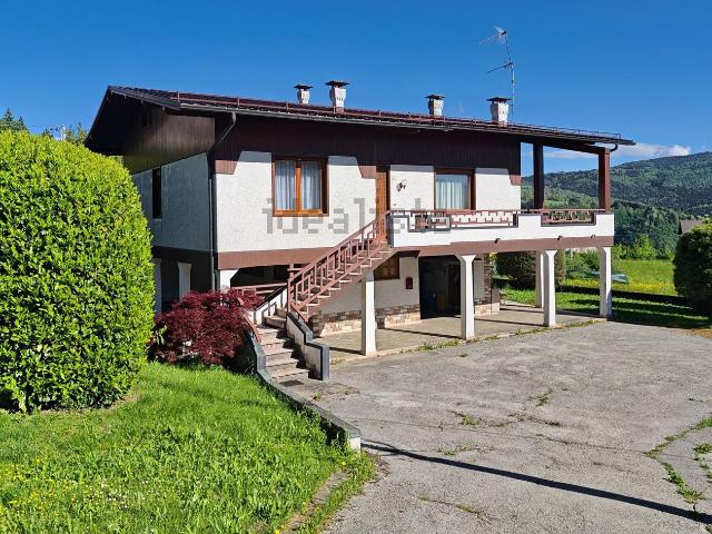 Case e ville in vendita di 250 m²