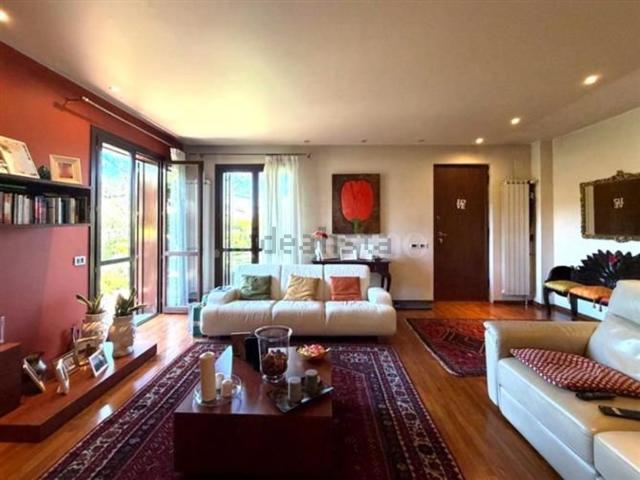 Case e ville in vendita di 250 m² in Via Carcara