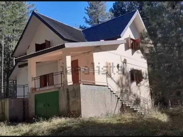 Case e ville in vendita di 250 m²