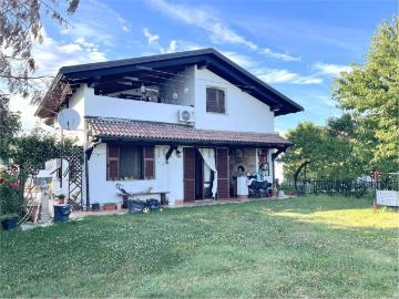 Case e ville in vendita di 250 m²