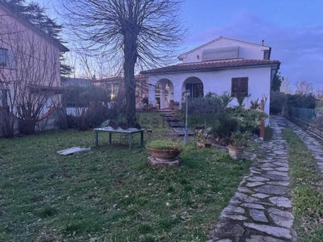 Case e ville in vendita di 250 m²