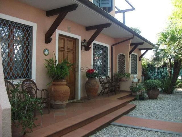 Case e ville in vendita di 250 m²