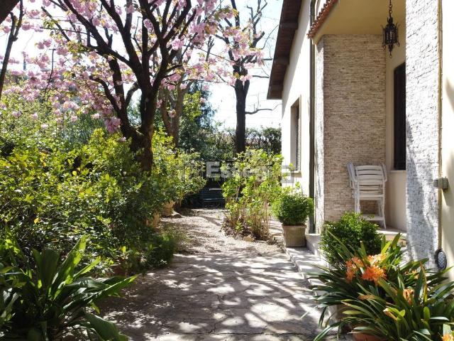 Case e ville in vendita di 250 m²