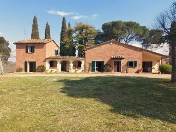 Case e ville in vendita di 250 m²