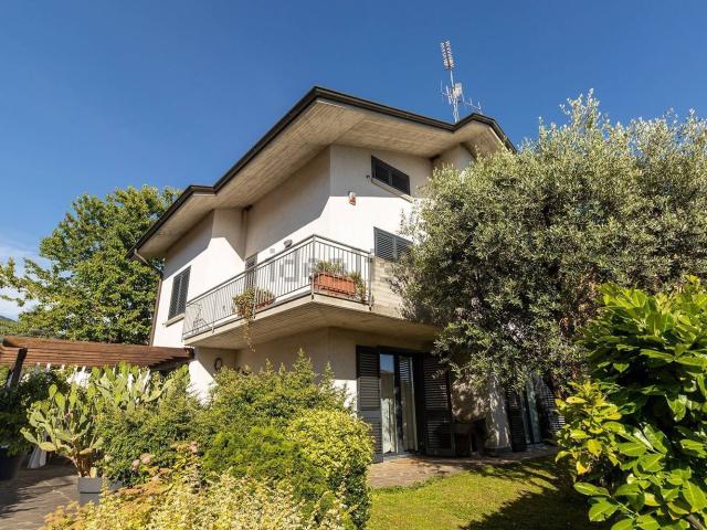 Case e ville in vendita di 250 m²