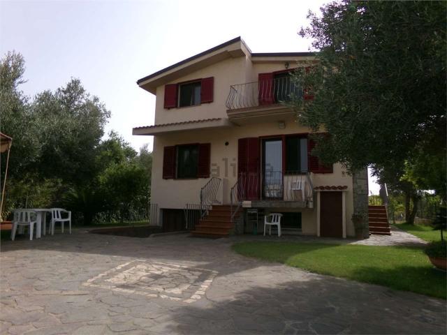Case e ville in vendita di 250 m²