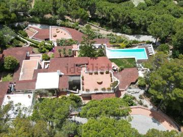 Case e ville in vendita di 250 m² in Via Colle di Palombaia
