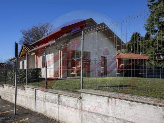 Case e ville in vendita di 250 m² in Via Cavour