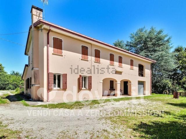 Case e ville in vendita di 250 m² in Via Cainello, 16