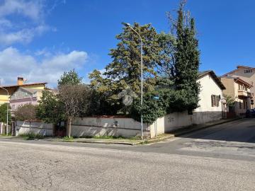 Case e ville in vendita di 250 m² in Via Camboni, 1