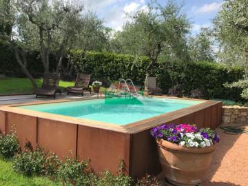 Case e ville in vendita di 250 m² in Via Cella
