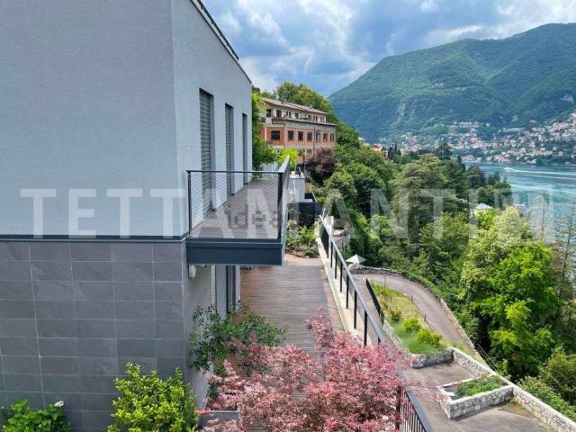 Case e ville in vendita di 250 m² in Via Cesare Poggi