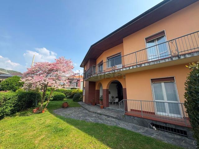 Case e ville in vendita di 250 m² in Via ai Villini