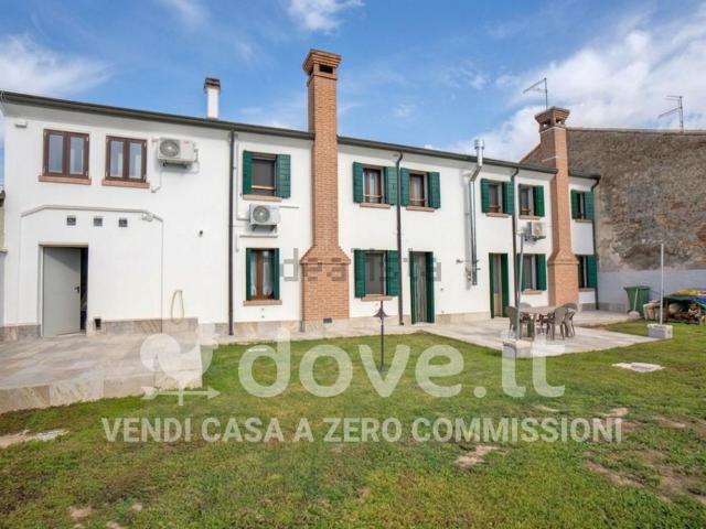 Case e ville in vendita di 250 m² in Via Borghetto, 38