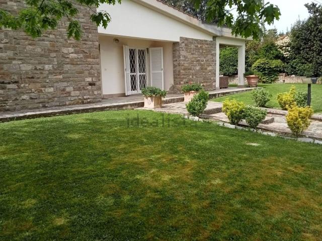Case e ville in vendita di 250 m² in Via Baccio da Montelupo