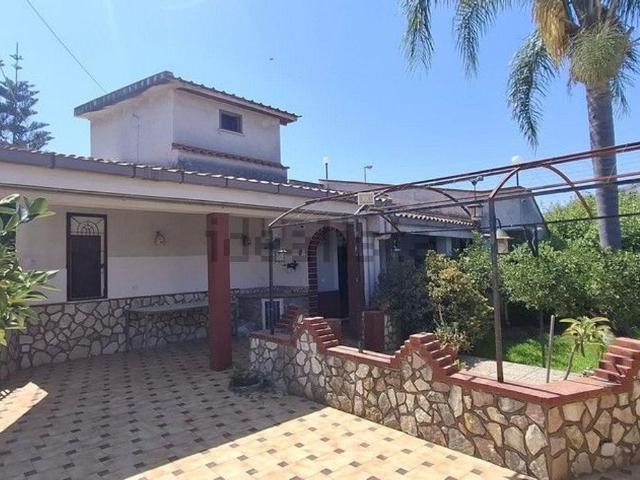 Case e ville in vendita di 250 m² in Via Bivio Foresta