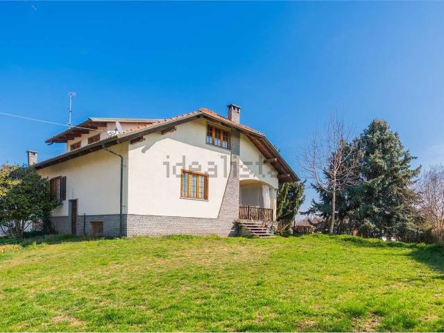 Case e ville in vendita di 250 m² in Via Germanasca, 2