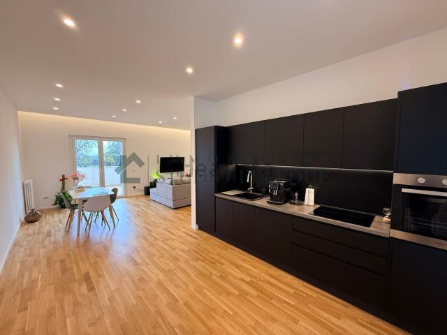 Case e ville in vendita di 250 m² in Via Giuseppe Fanelli, 230