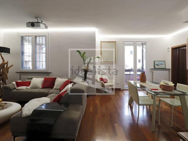 Case e ville in vendita di 250 m² in Via Gianni Rodari, 16