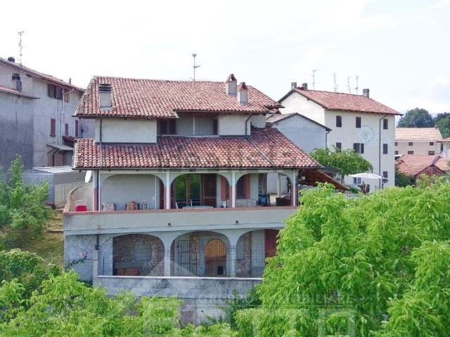 Case e ville in vendita di 250 m² in Via Gianotti, 7