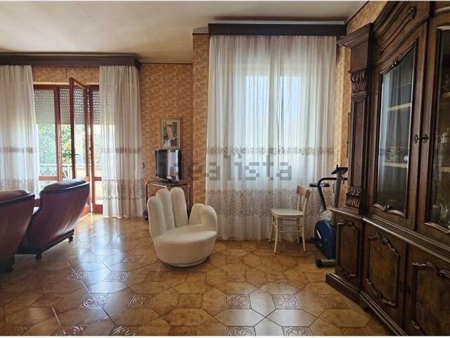 Case e ville in vendita di 250 m² in Via Giovanni Amendola