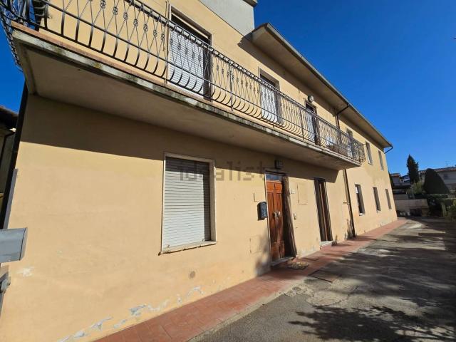 Case e ville in vendita di 250 m² in Via Gruccia