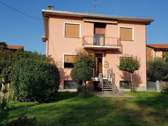 Case e ville in vendita di 250 m² in Via gramsci