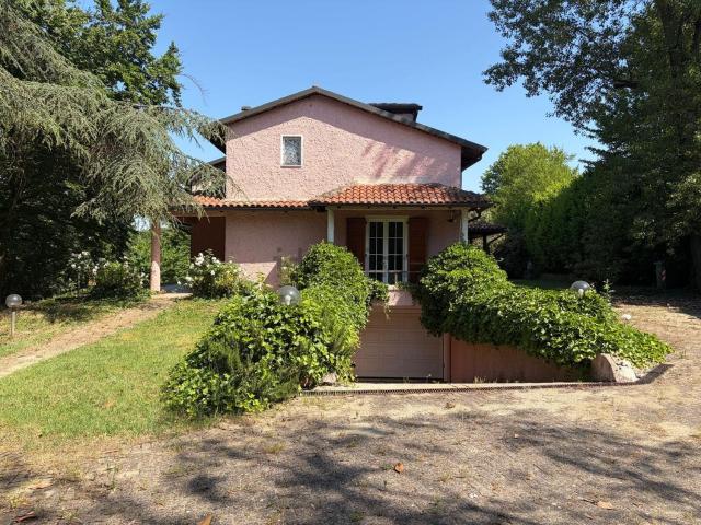 Case e ville in vendita di 250 m² in Via Dazio
