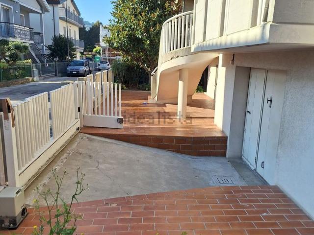Case e ville in vendita di 250 m² in Via dell&apos Artigianato