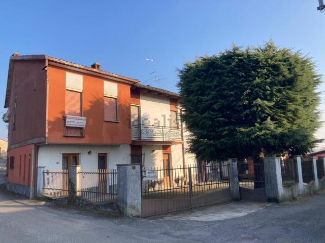 Case e ville in vendita di 250 m² in Via della Chiesa