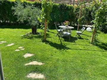 Case e ville in vendita di 250 m² in Via Franco Sabatucci