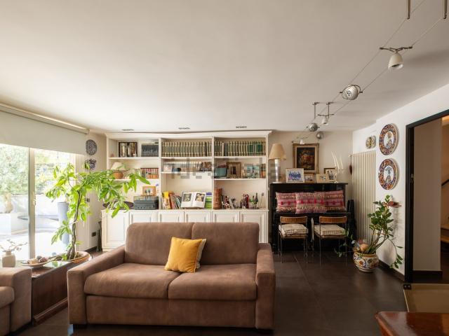 Case e ville in vendita di 250 m² in Via Isonzo