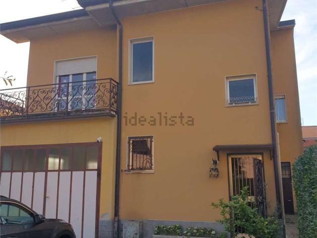 Case e ville in vendita di 250 m² in Via Monte Bolettone, 4