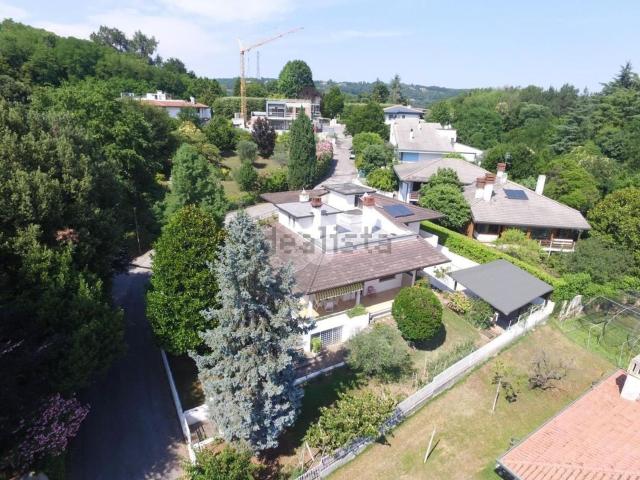 Case e ville in vendita di 250 m² in Via Montello