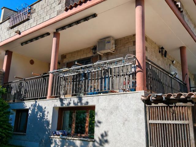 Case e ville in vendita di 250 m² in Via Mosca