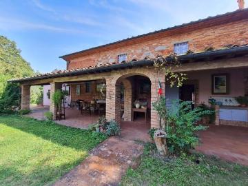 Case e ville in vendita di 250 m² in Via Mazzei