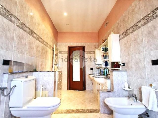 Case e ville in vendita di 250 m² in Via Malvista