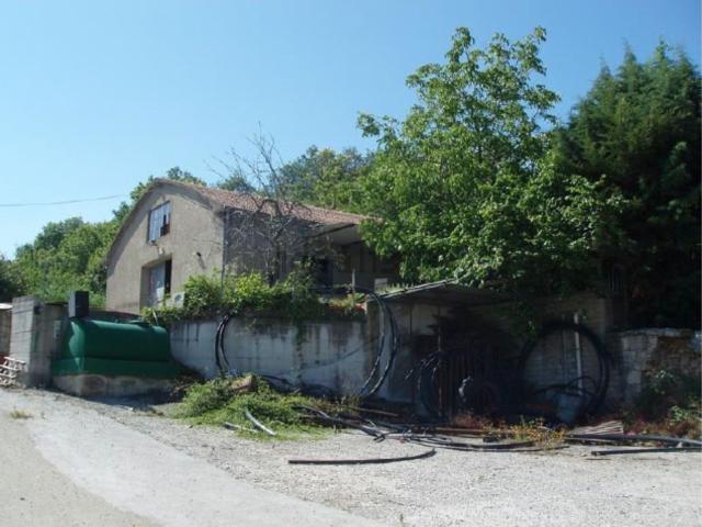 Case e ville in vendita di 250 m² in Via Nuova