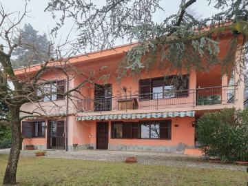 Case e ville in vendita di 250 m² in Via Solairano
