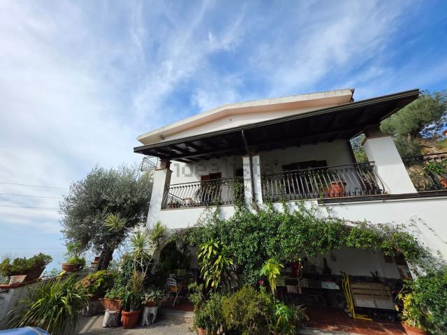 Case e ville in vendita di 250 m² in Via San Giacomo, 92