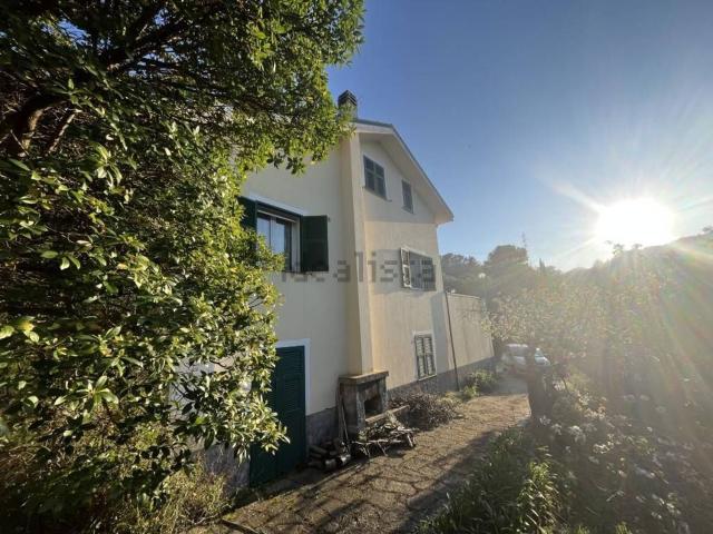 Case e ville in vendita di 250 m² in Via Sant&apos Agata